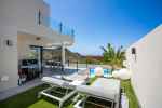 Elegante Villa con Piscina Privada y Vistas al Océano – Roque del Conde