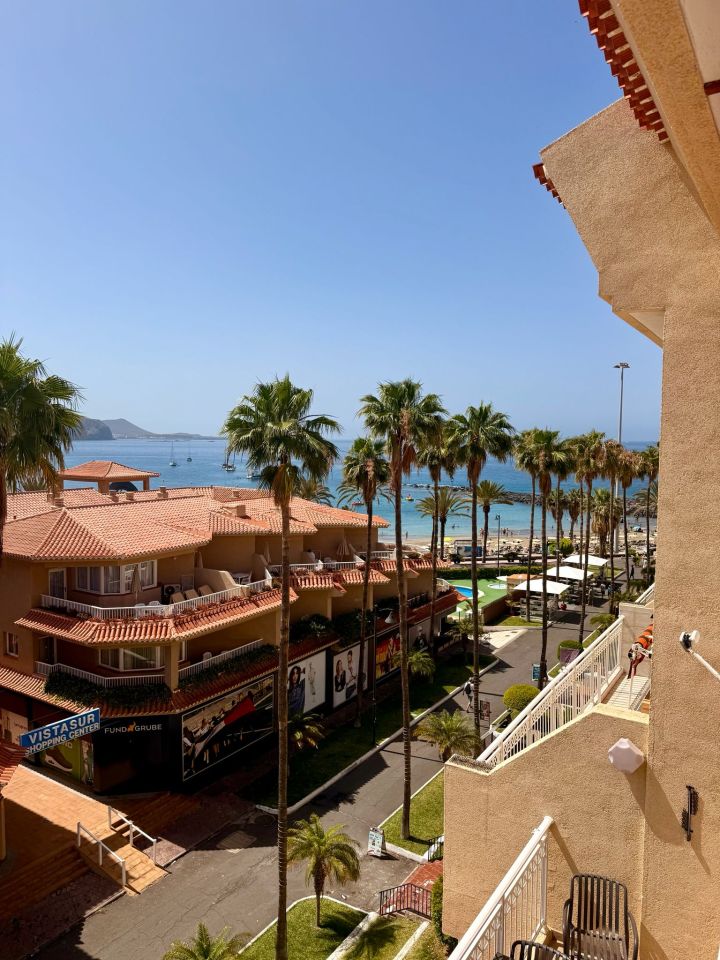 Apartamento en Primera Línea de Playa – Las Vistas / El Camisón