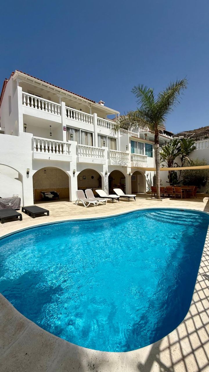 Luxury Villa with Private Pool and Sea Views – Santa Mónica, Torviscas Alto